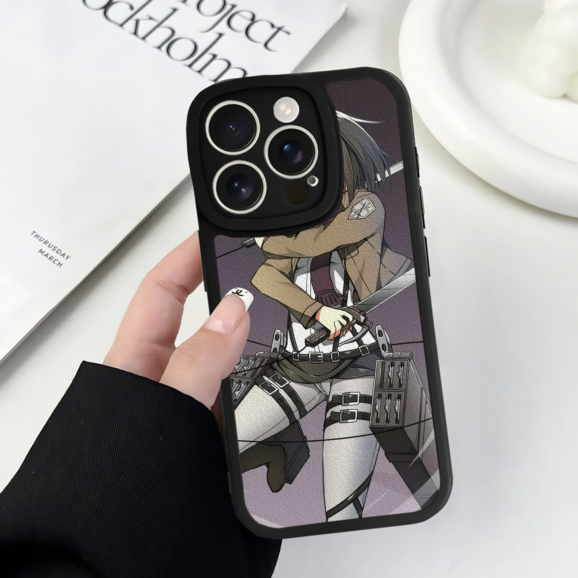 （画像用） 進撃の巨人 Attack on Titan 【iPhone 16シリーズ対応】シリコンスマホケース（レザー調） 材質：シリコン